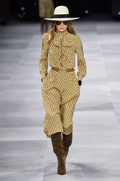 Look 35